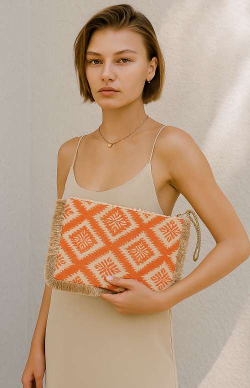 JUICY CLUTCH KASTELI