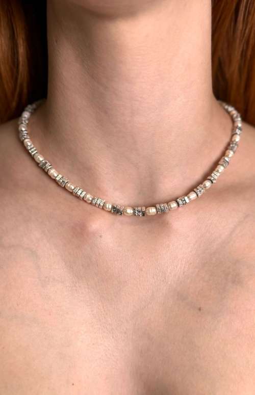 FRESH WATER PEARL BEADED NECKLACE