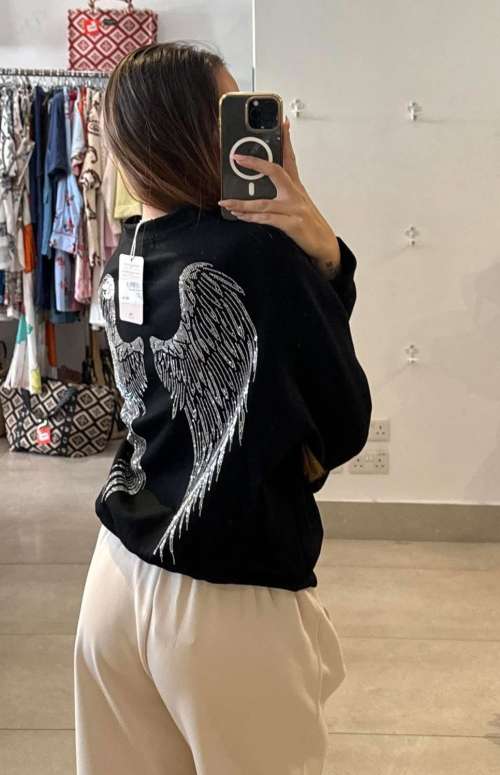 OVERSIZED SWEATSHIRT