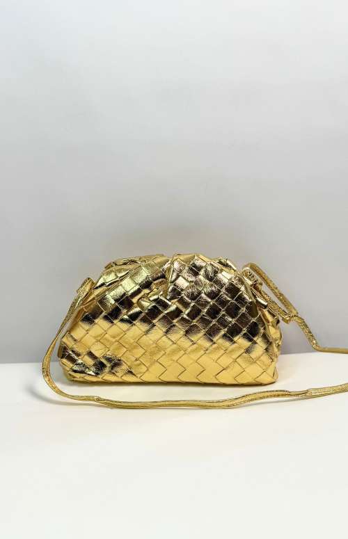 WOVEN CROSS BODY BAG