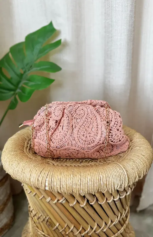 CROCHET LOOK SMALL CLUTCH