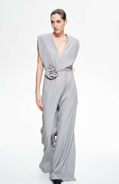 JUMPSUIT WITH FLOWER BELT