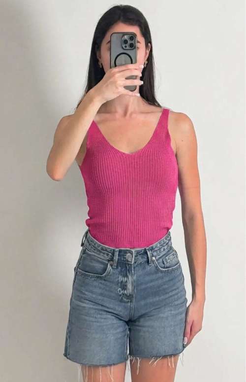 KNITTED V-NECK TANK TOP