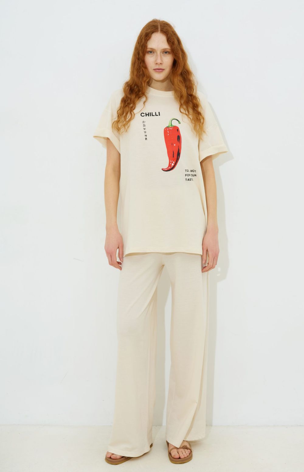 CHILLI OVERSIZE T-SHIRT | Dolce Domenica Cyprus – Citrus Boutique