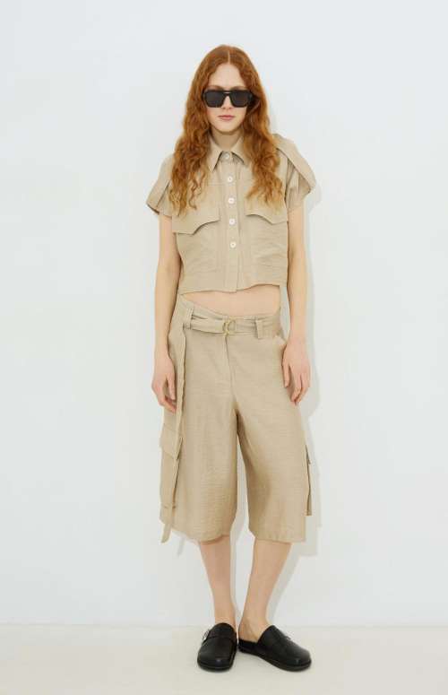 EDITA CARGO KNEE SHORTS