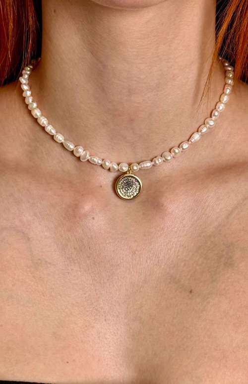 FRESH WATER PEARL NECKLACE WITH MEDIUM PHAISTOS DISC
