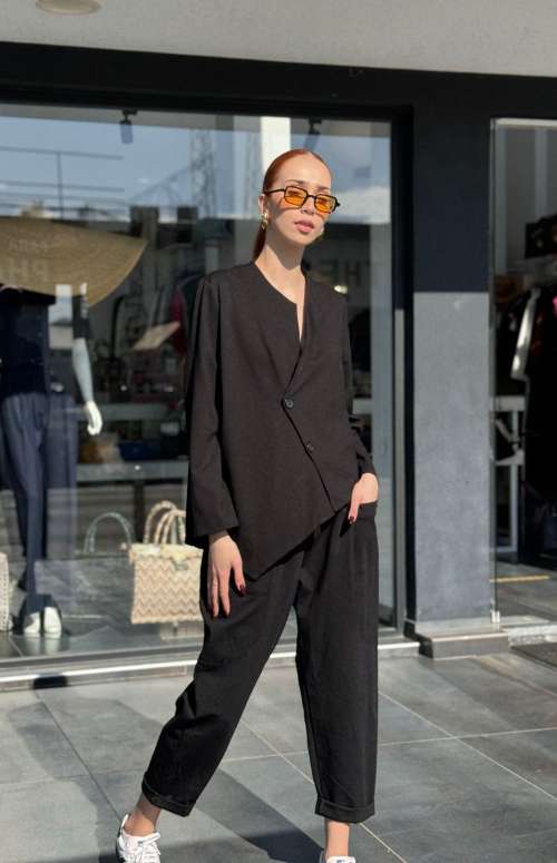 ASYMMETRICAL SET