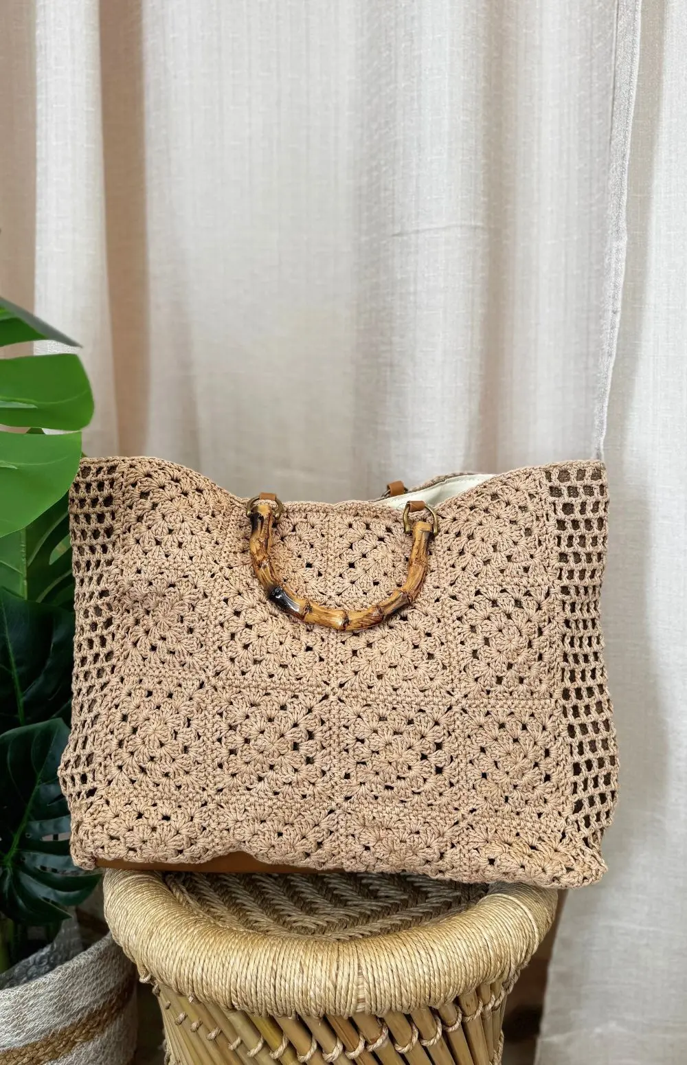 CROCHET LOOK BEACH BAG