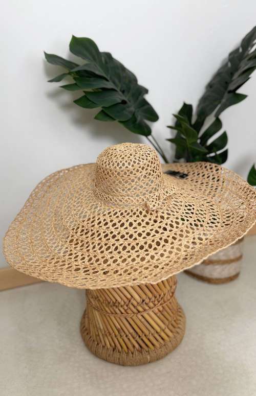 HANDMADE RAFFIA BOB HAT