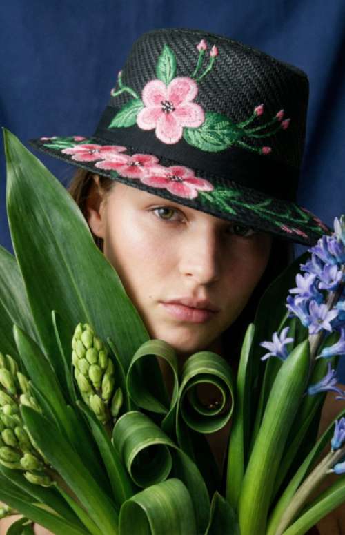 HANDMADE HAT PETOUNIA