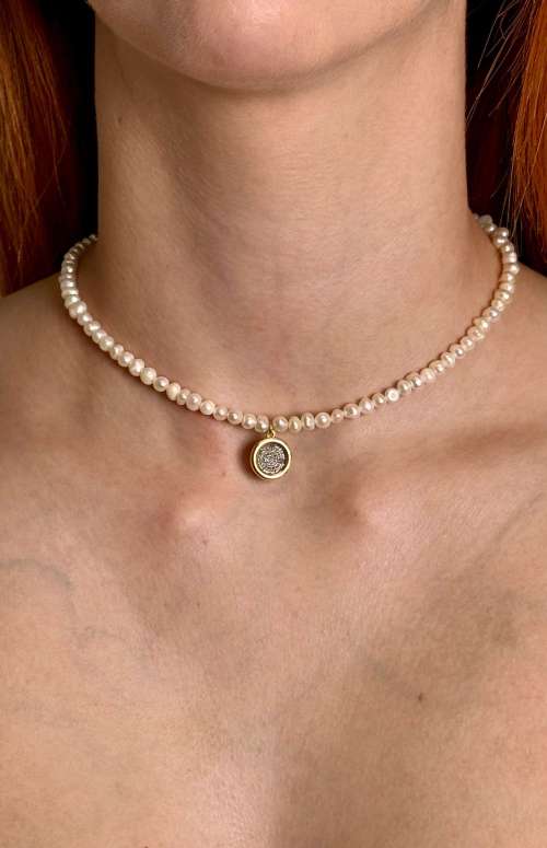 FRESH WATER PEARL NECKLACE WITH SMALL PHAISTOS DISC