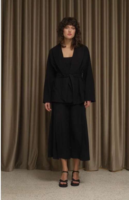 CO-ORD BELTED JACKET & ZIP CULOTTE