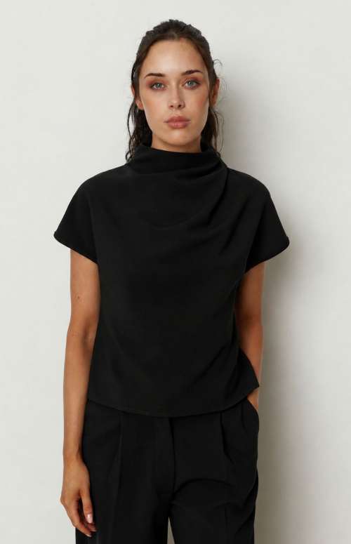 SIGNATURE TOP