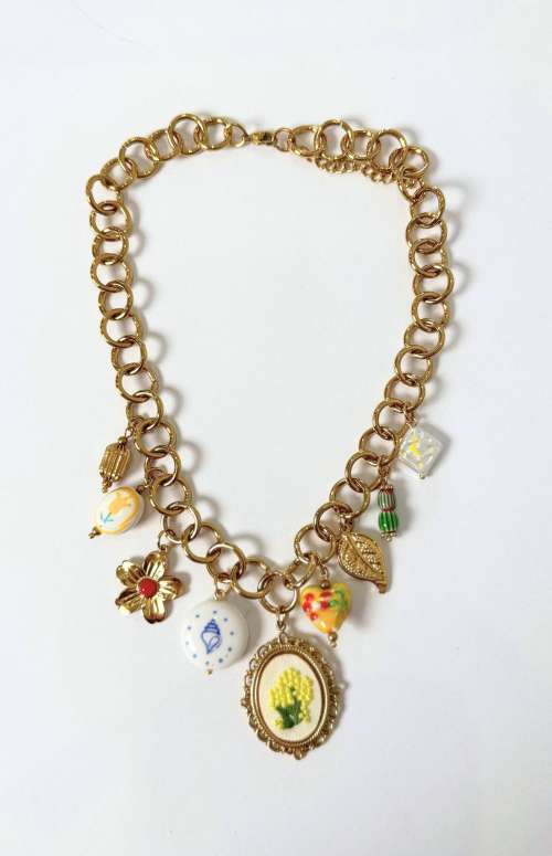 SUMMER NECKLACE WITH CHARMS