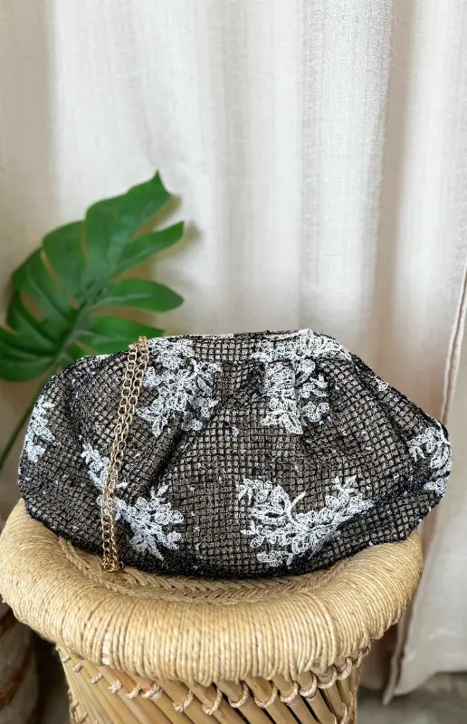 POUCH CLUTCH BAG -EMBROIDERED FLOWERS