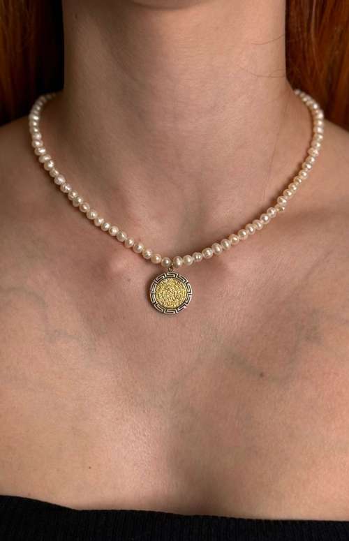 FRESH WATER PEARL NECKLACE WITH MEANDER PHAISTOS DISC