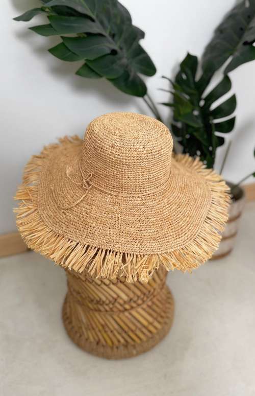 RAFFIA WIDE BRIM CROCHET HAT WITH FRILL
