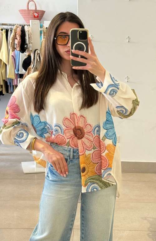OVERSIZED SHIRT WITH FLOWERS