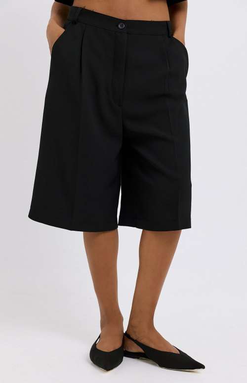 REBA CREPE SHORTS