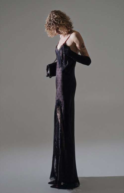 POLKA DOT DRESS WITH LACE DETAIL