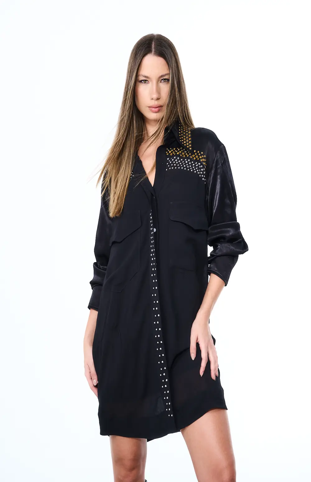 OVERSIZED SHIRT-DRESS WITH APPLICATION