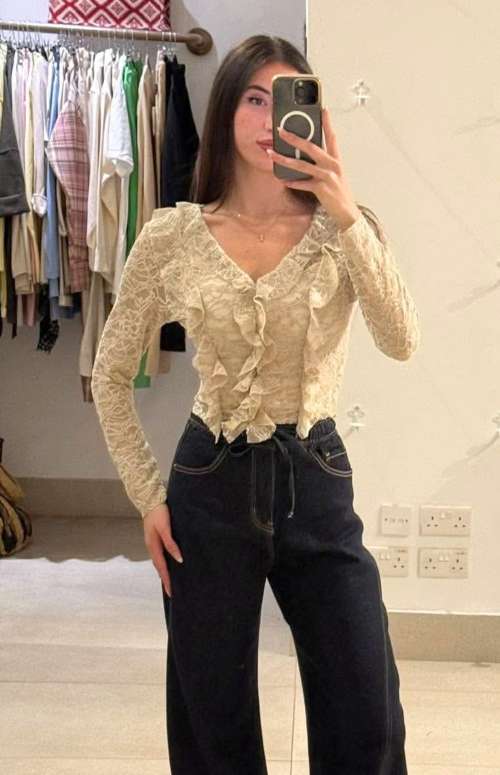 LACE TOP WITH RUFFLES