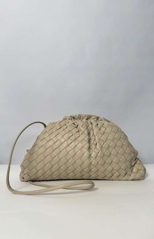 WOVEN CROSS BODY BAG