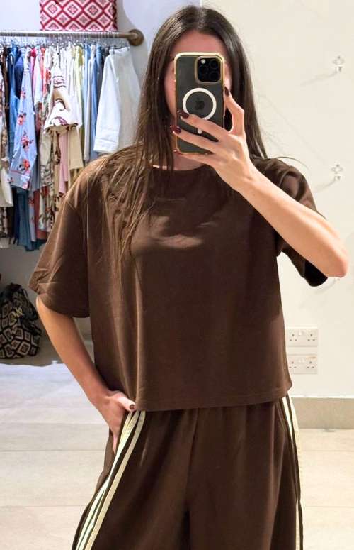 SHORT SLEEVED TOP