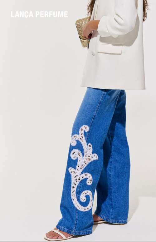 HIGH WAIST FLARED JEANS
