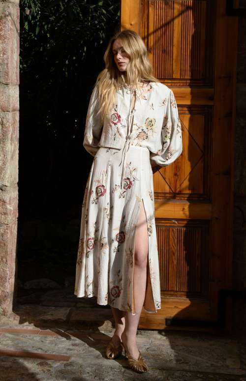 ALONG TOP | FLORAL BEADED CROCHET EMBELLISHED