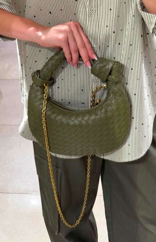 WOVEN BAG WITH KNOT HANDLE