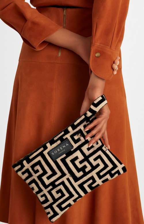 DOMNA CLUTCH