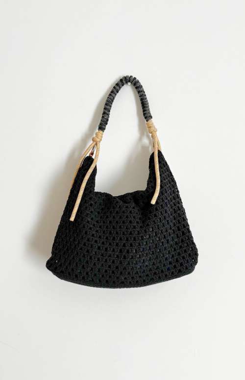 CROCHET SHOULDER BAG WITH ZIP