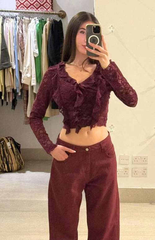 LACE TOP WITH RUFFLES